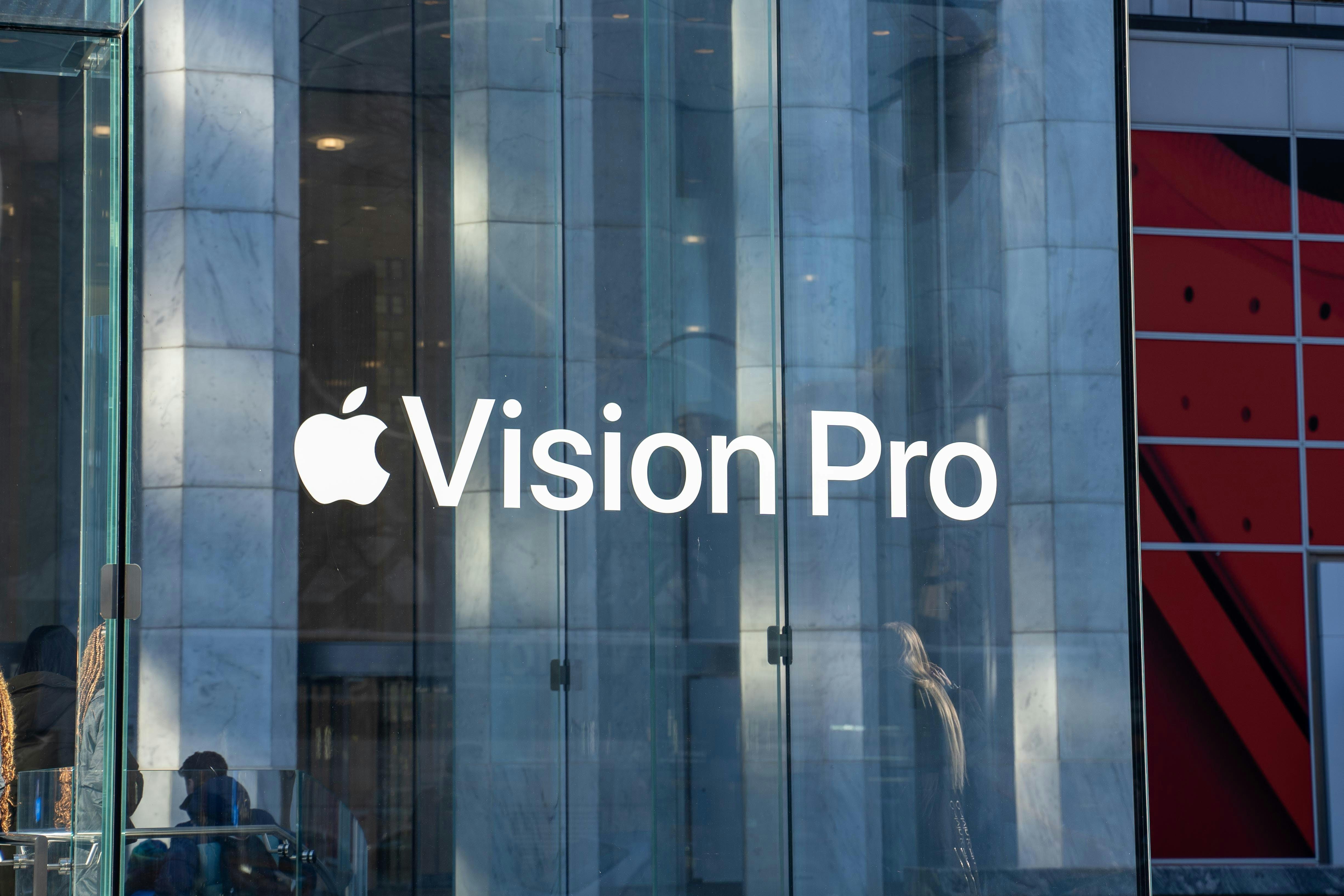 Exploring Apple’s Vision Pro: The Future of AR and VR?